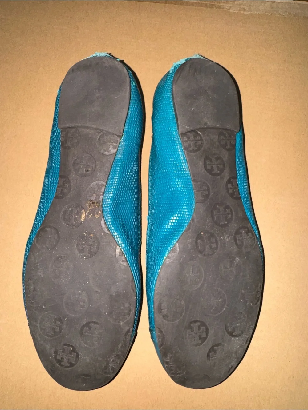 Tory Burch Flats green size 9